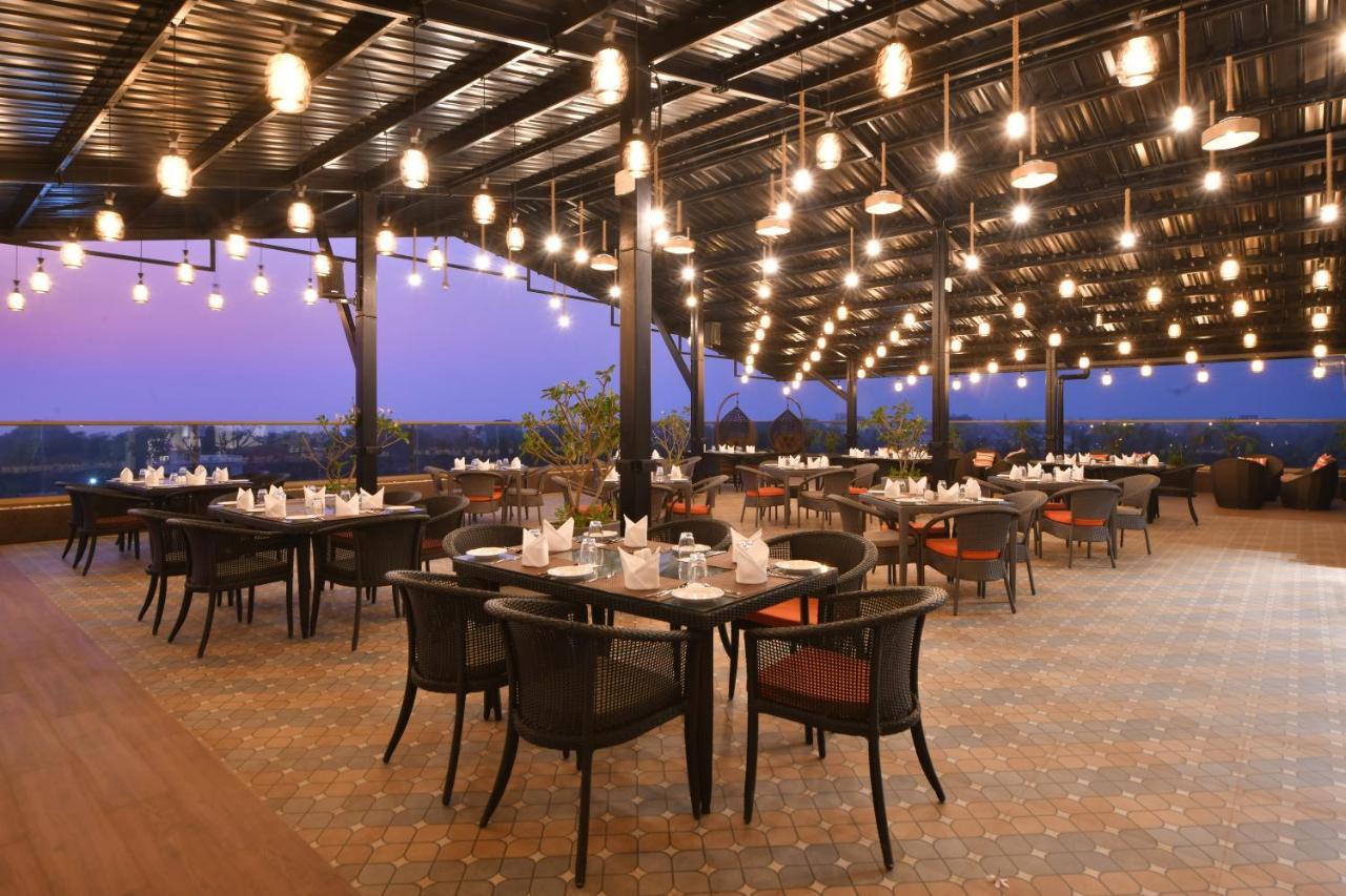The Fern Habitat, Candolim, Goa Zewnętrze zdjęcie